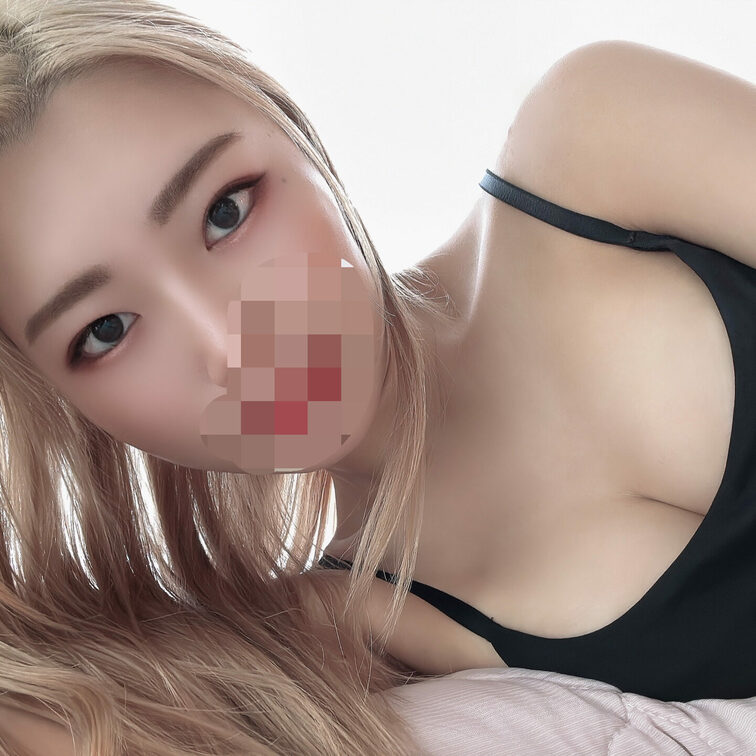 目力強め❤️
最近オナ多め😞💕💦