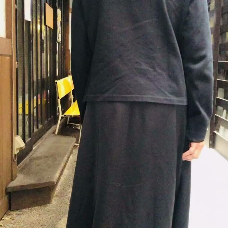 定番のお尻散歩🍑
なのに、スカートめくるのモタモタしていてごめんなさい動画だよσ̴̶̷̤ . σ̴̶̷̤ 