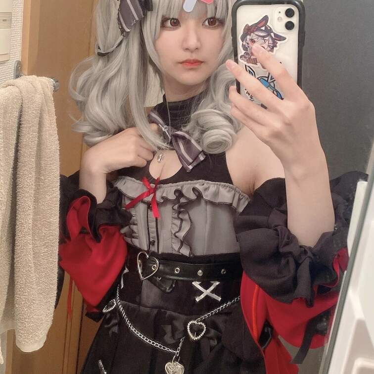 沙花叉クロヱちゃんのコスプレしてみた！！

ファンクラブ入ってくれたらえっちな動画とか画像沢山見れるから良かったら入
