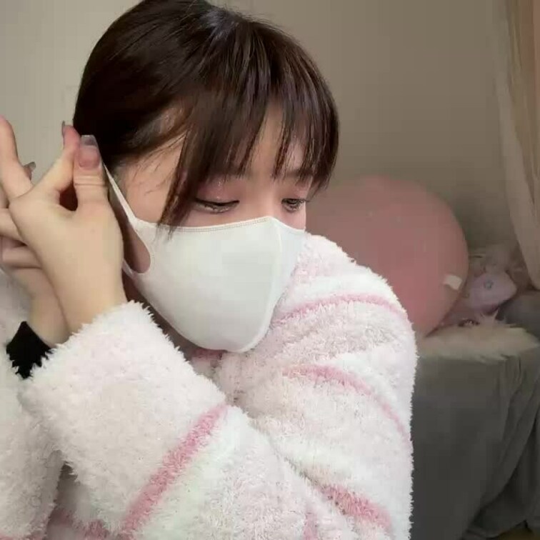 【みれい 20 歳】

みれいさんのライブ配信動画です
生配信だと、1 回の有料配信を視聴すると、おおよそ平均 5