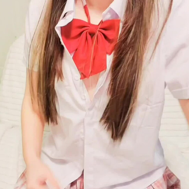 ゆゆの制服コス💛乳首オナニー