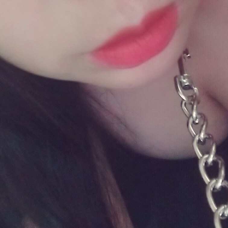 リードに繋がれて可愛がられたい