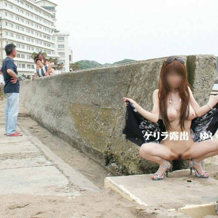 全裸って気づかれないように
そぉ~っとパレオははだいてみたの。
あれ?気づかれてた?
見られてた??