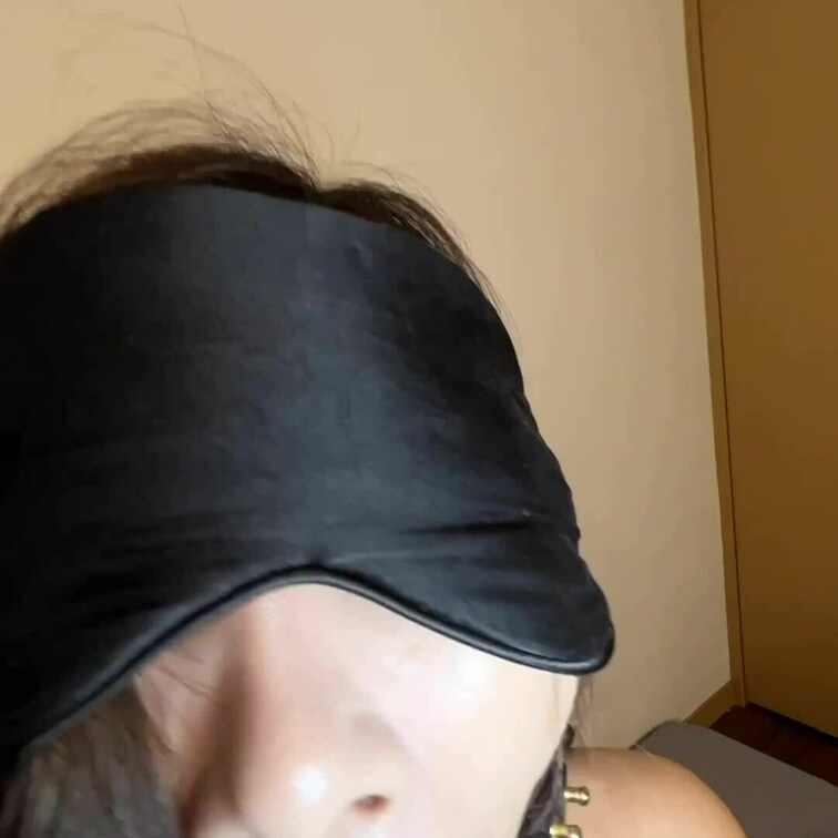 【スマホ縦動画サンプル】セレブ妻ひとみさん　 初めての寝取られ部屋で仁王立ちフェラ玉舐めアナル舐め イキ狂い騎乗位正常位