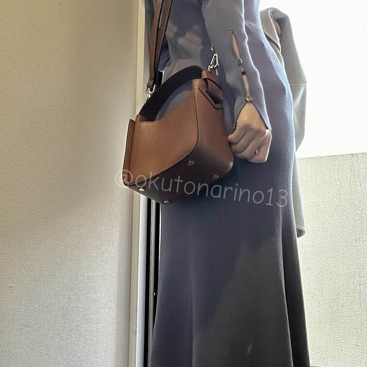 ワンピースめくり