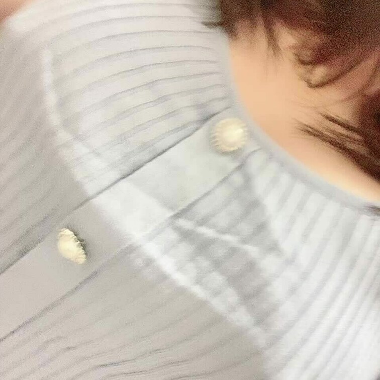 のーぶらでジャンプしてみた 笑