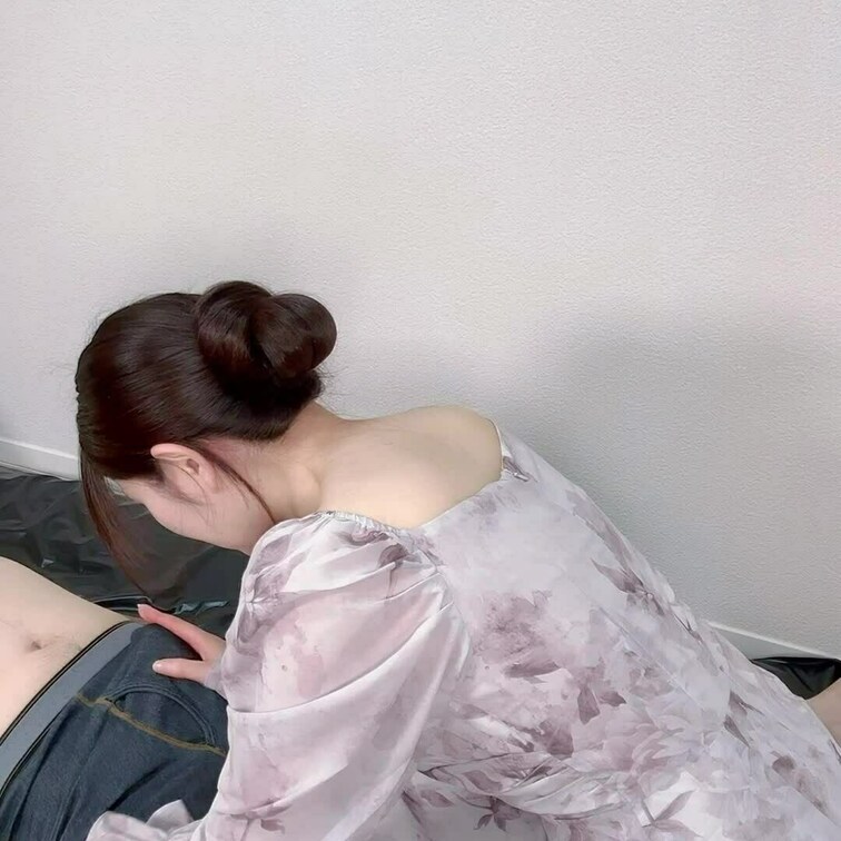 乳首舐めからジュルジュルふぇらちお★清楚系の超美人による乳首舐めとフェラ！
★800本以上のハメ撮り動画を投稿済です★