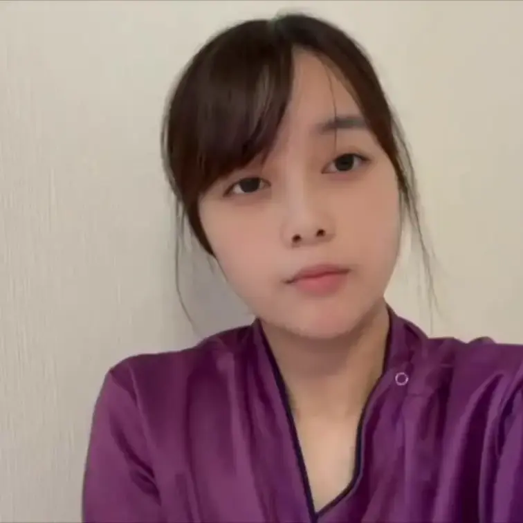 【ファン限定フル動画】🎁


男性を揉みほぐす整体師。男性のゴツゴツした身体を触っていたらムラムラしてオナニーしち