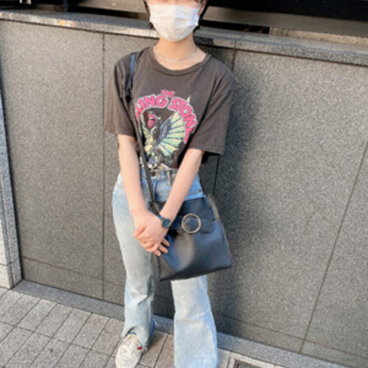 【古着系女子】音楽系の専門生_パパ活女子とは思えない風貌の激レア短髪美少女