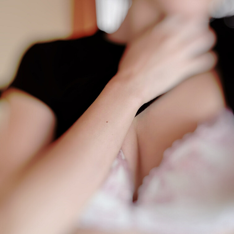 親知らず抜いてしんでる、、、💦
だけどムラムラは止まらない、、、////