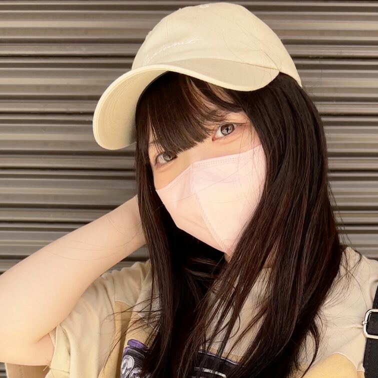 #91【NARUMI ○○○】
今回ストリートスナップに協力してくれたのは、トラックパンツを使ったPOPなコーデがお似