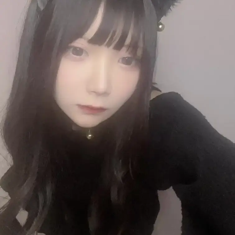 黒猫たそちの誘惑タイム😻👅 (1/2)