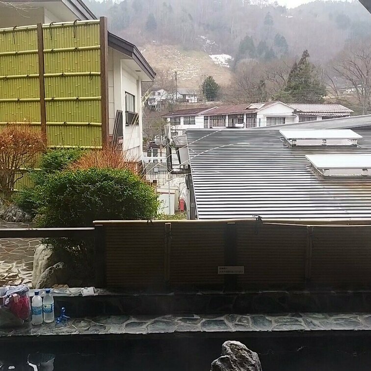 混浴露天風呂からの眺め
結構丸見えですね