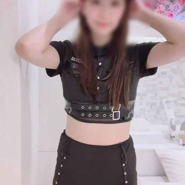 皆さんお待たせしました🥹🩷
本日よりMyfans再公開します！
毎日投稿頑張るので応援のいいねください👍