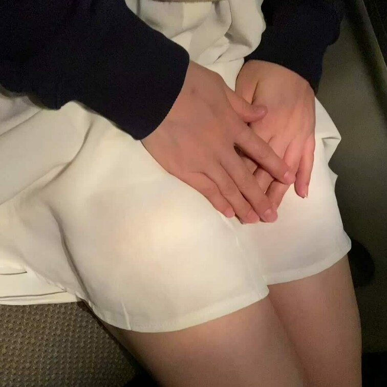 色白　黒髪ロングちゃん　焼肉からの車内でちょめちょめ🤤💗