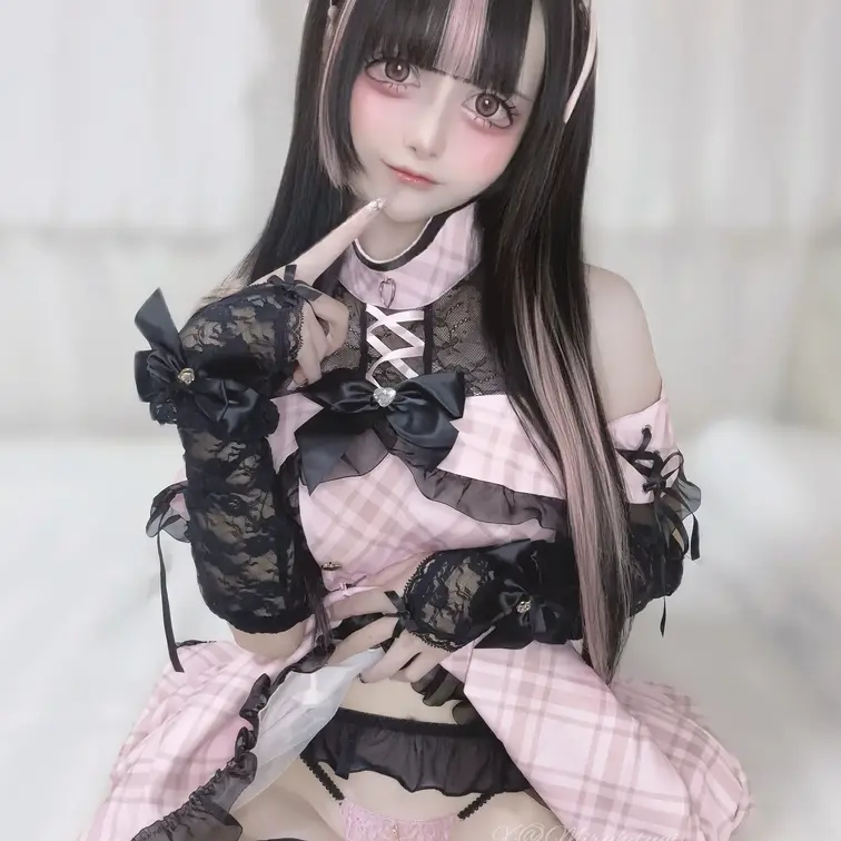 ちらっ♡♡
