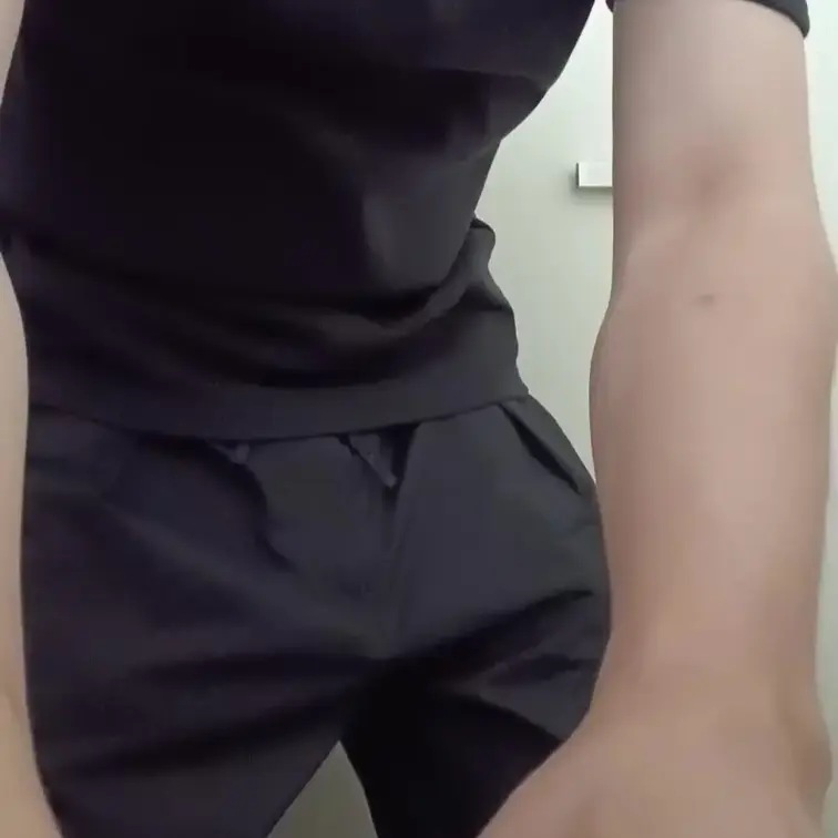初投稿動画！
ムラムラしてトイレでしちゃった！