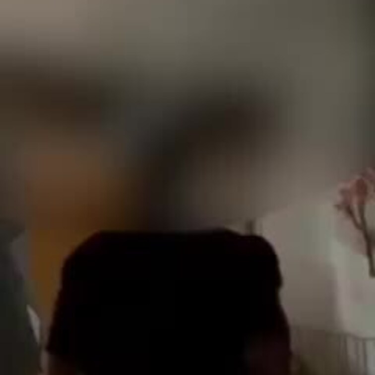 職場でこっそり🎥

見えないとこに携帯置いてこっそり🫢
最後はイかされちゃいました💦