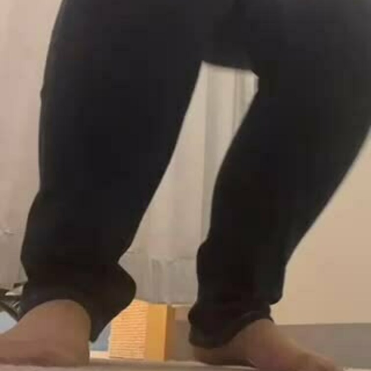 ジーンズ試着👖ムービー。えろくない…
