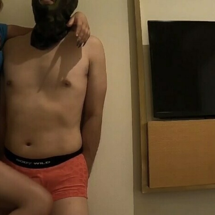 こんにちは！変態動画クリエイター(HDC)です！
性癖がドMでM活動をしておりました。変態動画クリエイターです。主にツ