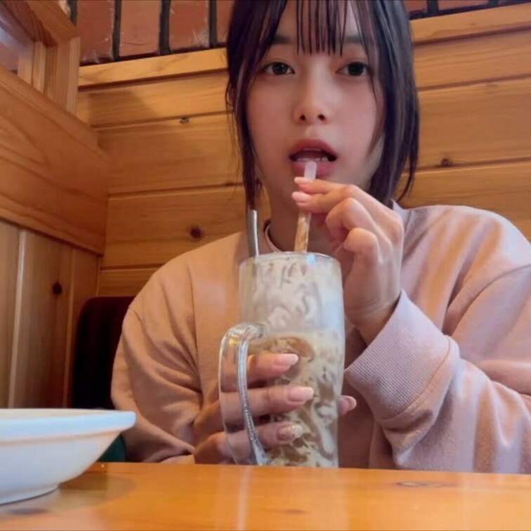 【ファン限定フル動画】🎁

【大学生の一日のルーティン】

カフェ行ってお散歩した後に家でオナニーしたらイキまく