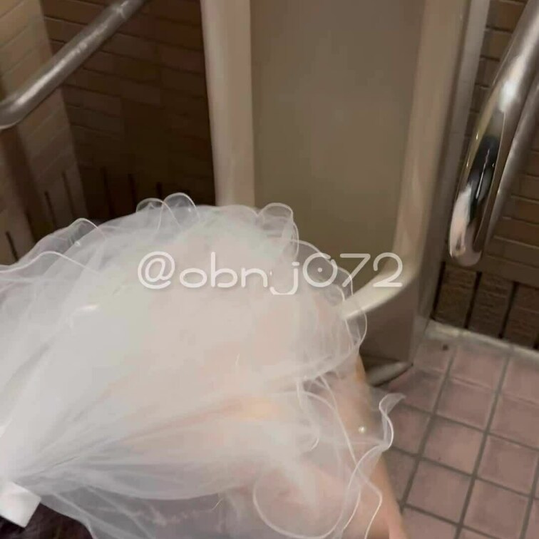 愛しの旦那様とファック
人が来たので不完全燃焼