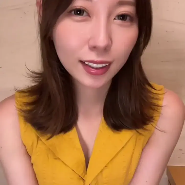 ノースリーブ私服　フェラ