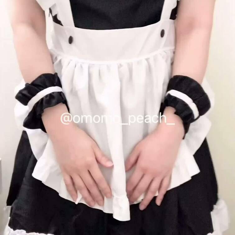 【トイ レに行きたいと懇願するもご主人様に休憩まで我慢するように言われ結局おもらししちゃうメイドおもも】

メイドシ