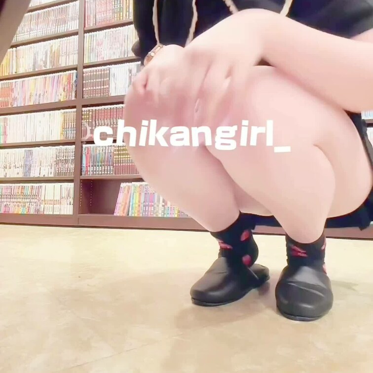 ネカフェでパンチラならぬパンチラですｏ( ›_‹ )ｏ