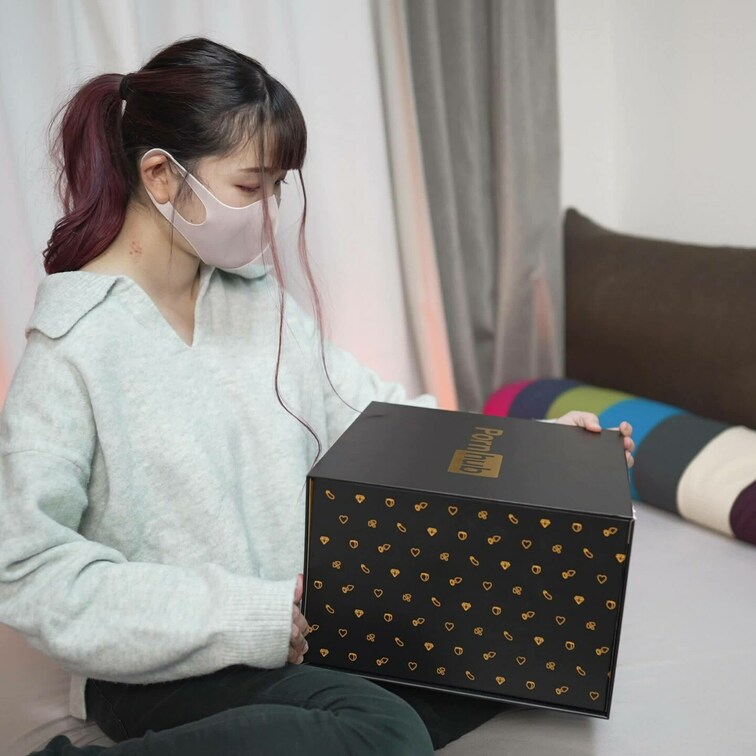 記念品開封NGシーン