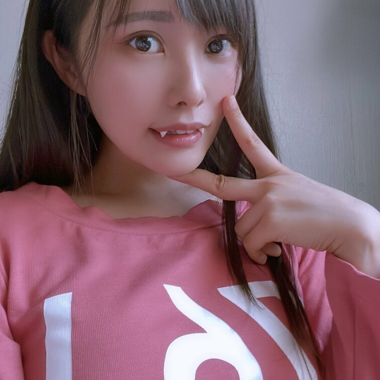 キバつけるとこんなかんじ〜

似合う？？

恥ずかしいからつけなかったんだけど...(⌒-⌒; )