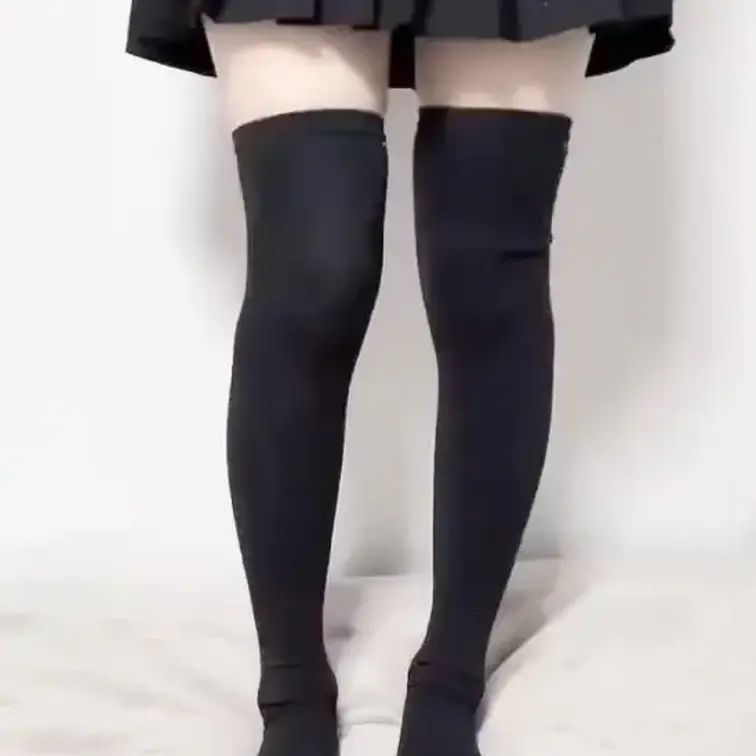 みうが靴下をぬぐだけ🐰