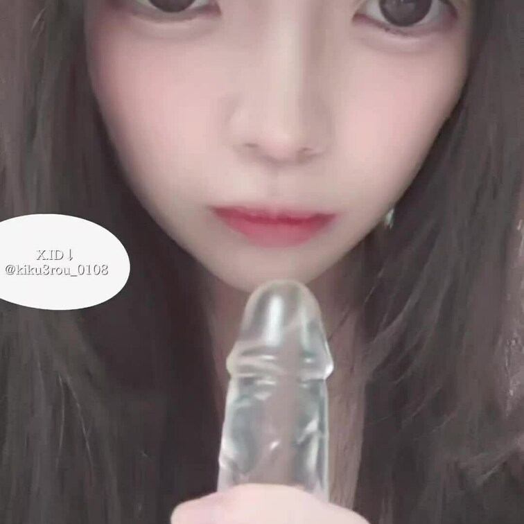 先っぽぺろぺろされるの好きですか??🥺💭
いっぱい気持ちよくなってね~🤭💕
.
※舐めるのに必死で顔が死んでる所が