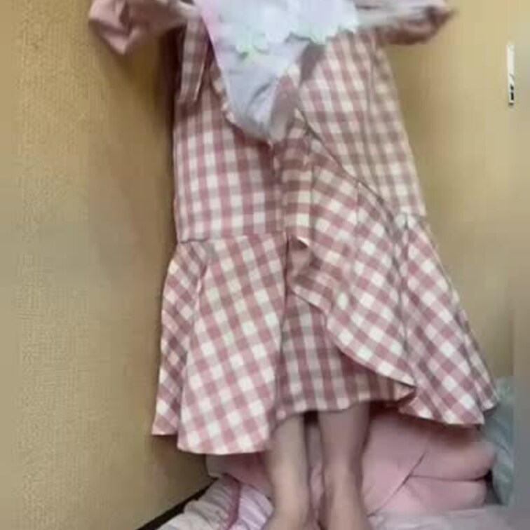 ショーツ履くだけの動画(笑)