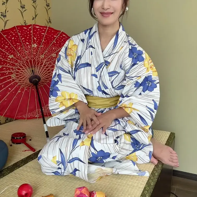 今週も一週間お疲れさまでした💓
今日はお仕事ですか？
お休みですか？

今日も怜子の部屋に遊びに来てくれてありが