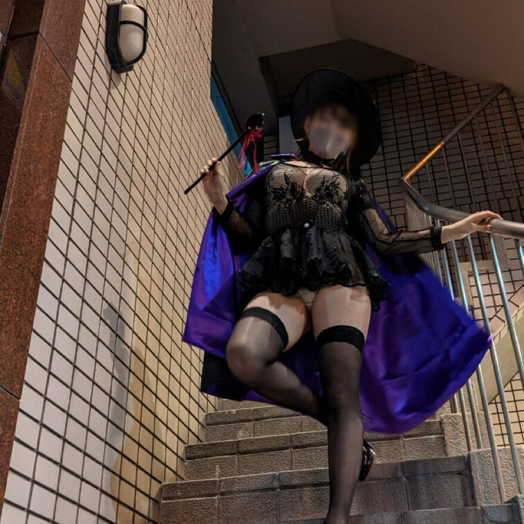 11月になっちゃったけどハロウィンコスプレ🎃まだまだアップします😂
主人と衆議院議員総選挙のずっと見ていたら投稿こんな