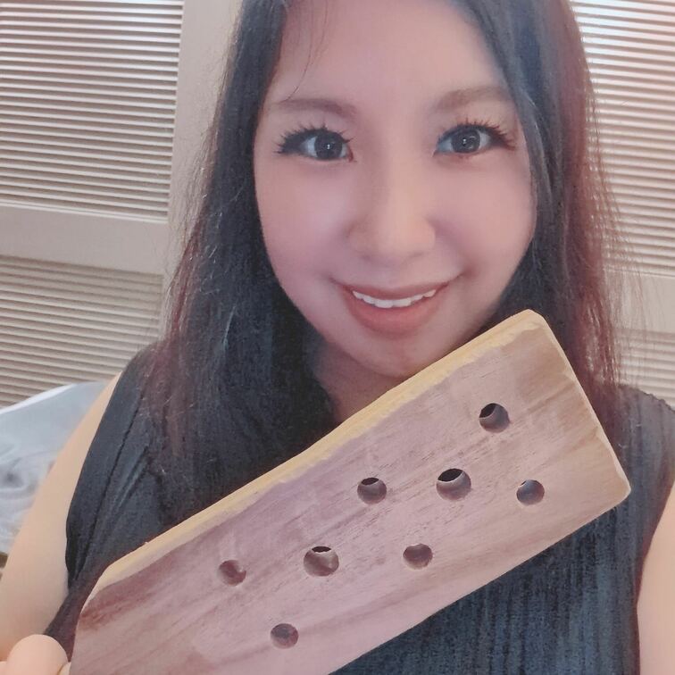 お仕置き動画！いけない子はペンペン！悪い子は思い切りお仕置きしてあげなきゃね！お道具や手で叱ってあげなきゃいけません！！