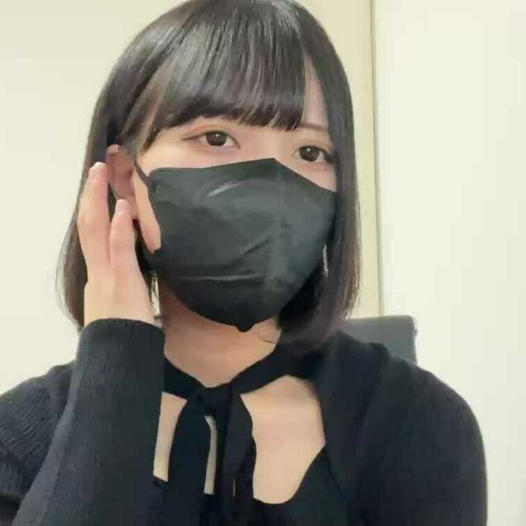 【りん 18 歳】

りんさんのライブ配信動画です
生配信だと、1 回の有料配信を視聴すると、おおよそ平均 5,0