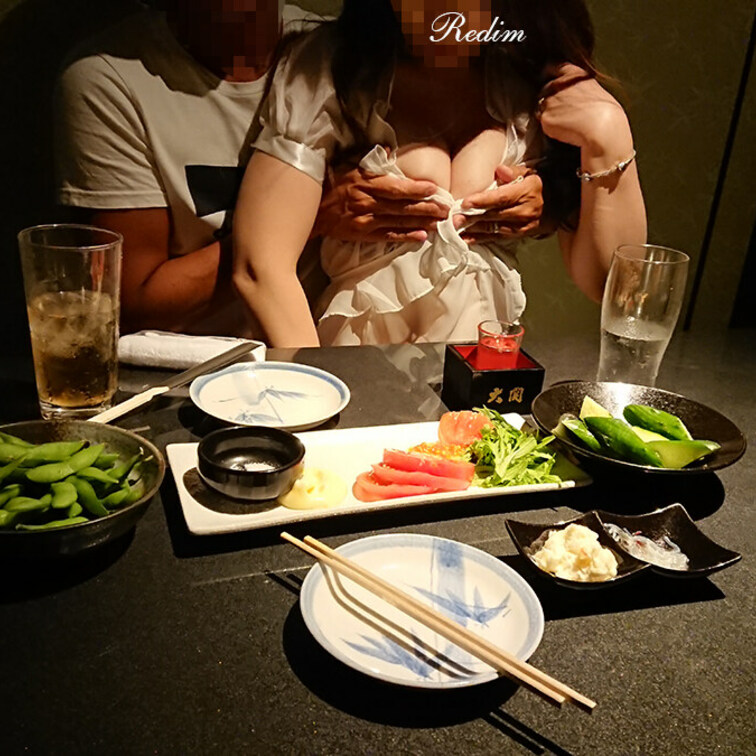 10月4日の夜に埼玉県内に旦那様と飲みに行く予定です(^o^)

一緒に飲みながらエッチな話でもしたいファンの方居な