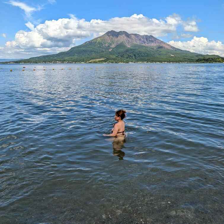最新投稿❗
2024年の最新セクシービキニで…海水浴🏖