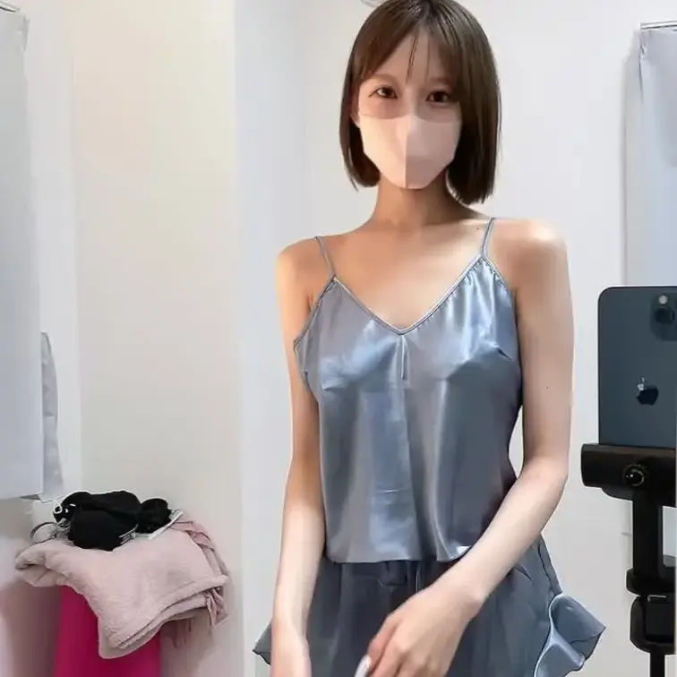 寝る時はだいたいこんな感じの着てます！