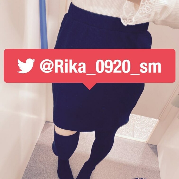 はじめまして六花です
これからここで色々
恥ずかしい写真や動画を
あげていく予定です
良かったらフォローお願いし