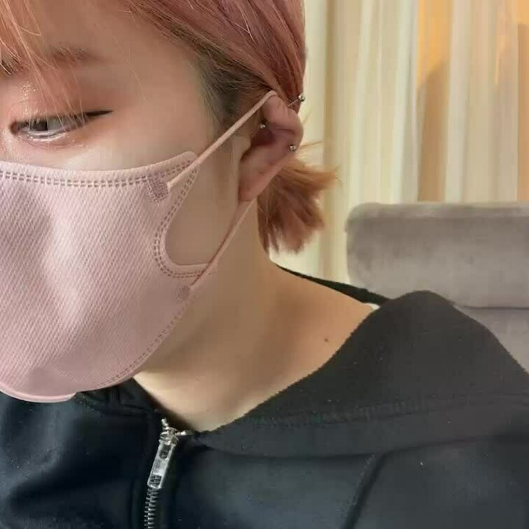 【みれい 20 歳】

みれいさんのライブ配信動画です
生配信 だと、1 回の有料配信を視聴すると、おおよそ平均 
