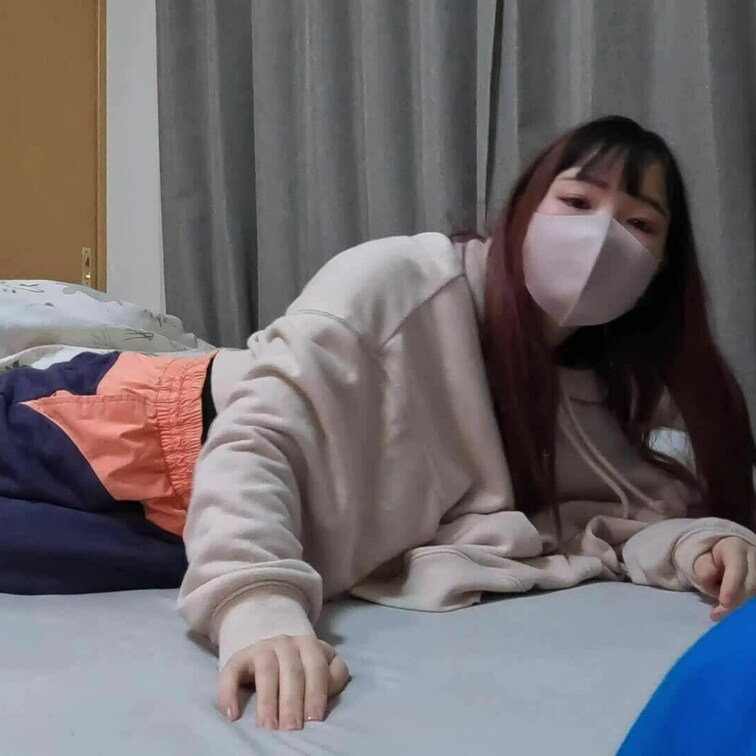あーちゃんプレスされすぎて酸欠に！今回はAVみたいに射精時コンドーム外して精子たくさんぶっかけるのがしてみたくて真似して