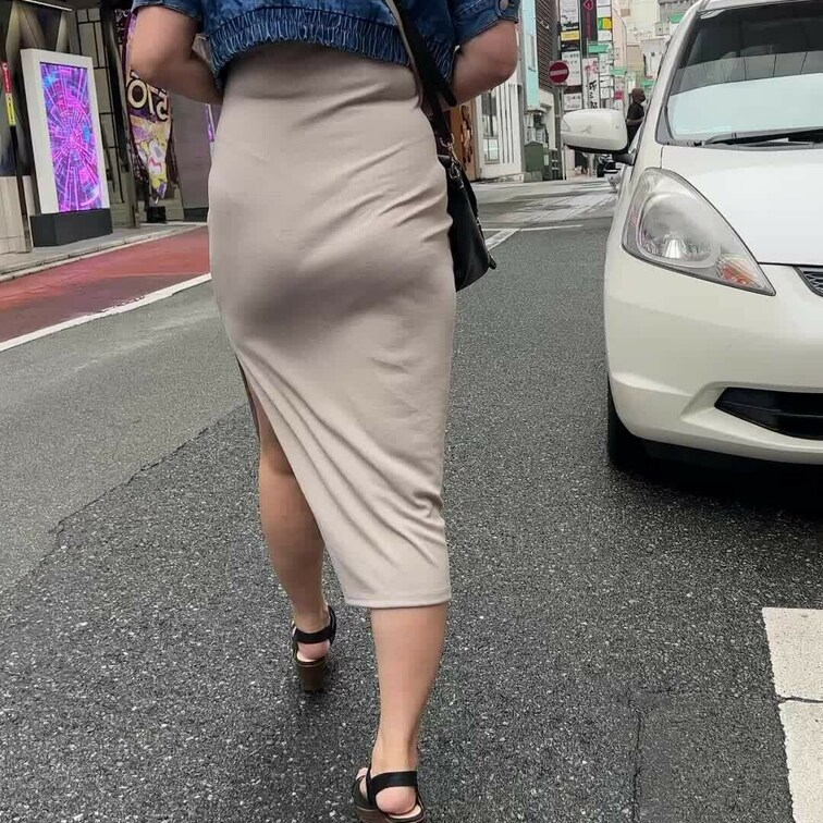 〜ゴールドプラン顔出しver〜
弱みを握ってしまえばいくら日頃は真面目な隣の奥さんでも言いなりになってチョロい