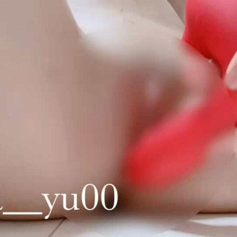 バイブでノーパンぽなにー💕 きもちいよーって言っちゃってる笑 
はずかしい、、🙈