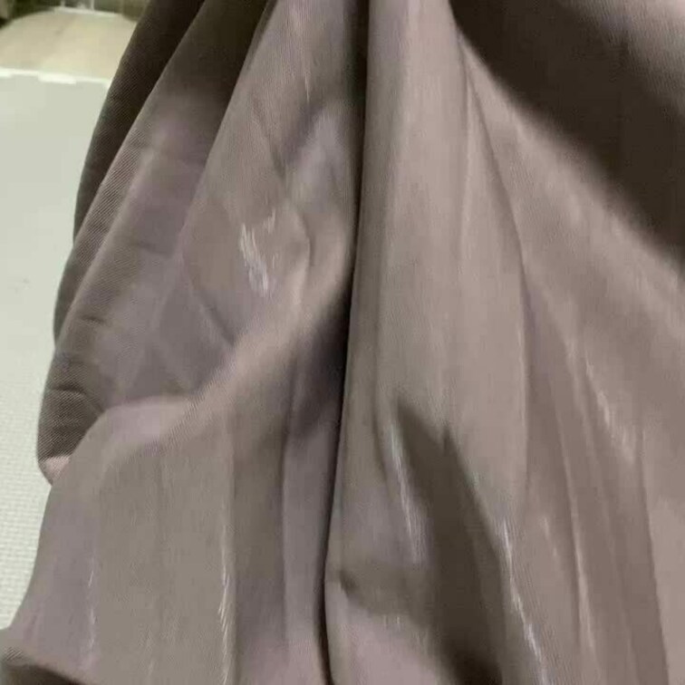 見えそうで見えないの🤭