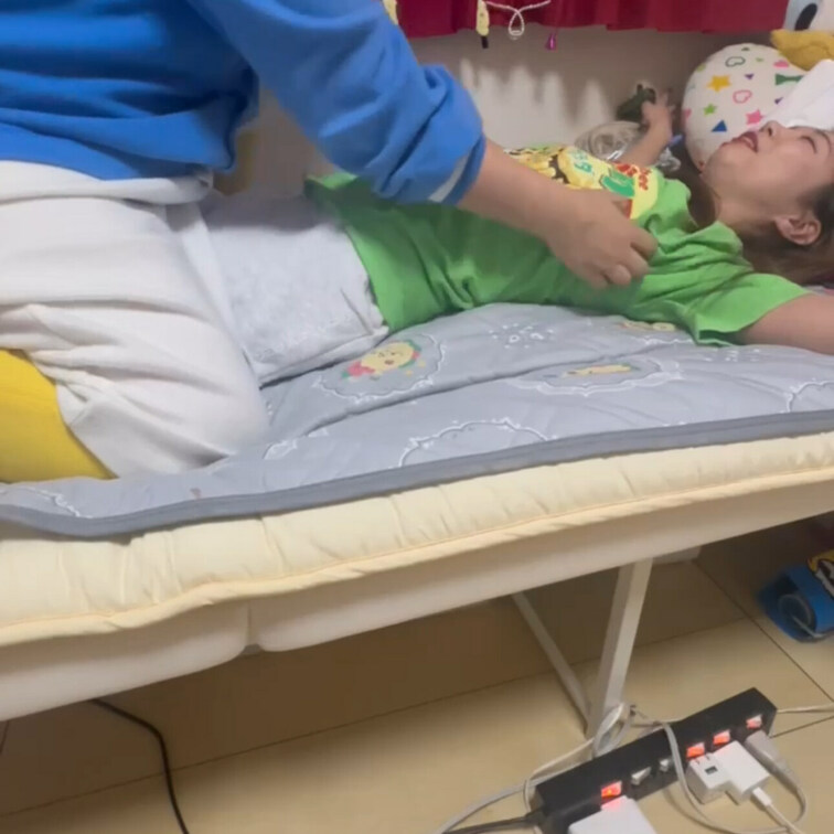 皆様お久しぶりです！
動画の更新が遅くなってしまって申し訳ございません。
今回のくすぐり動画はこちらです👍

是