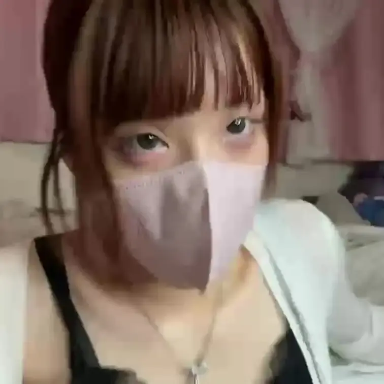 【みれい 20 歳】

みれいさんのライブ配信動画です
生ライブ配信だと、1 回の有料配信を視聴すると、おおよそ平