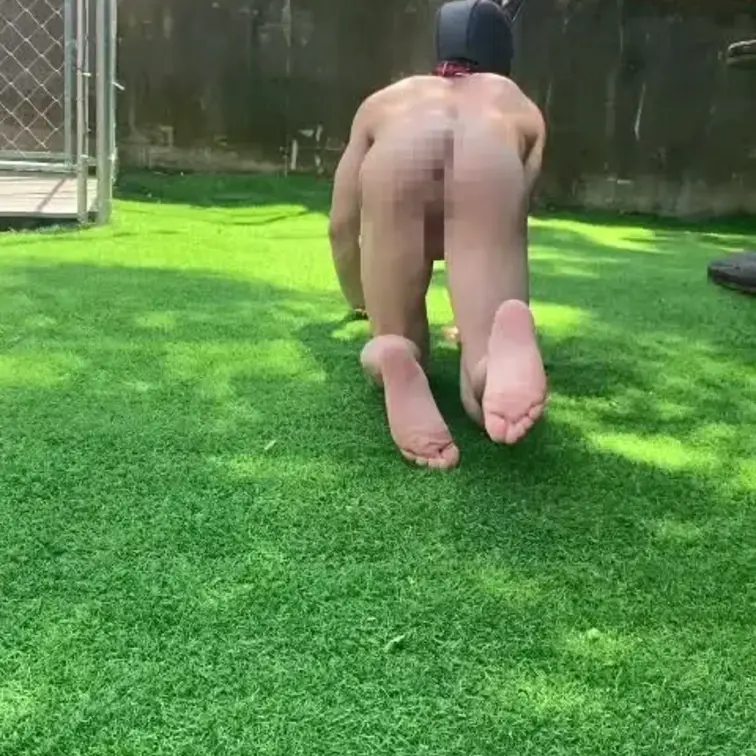 初めての露出。
初めてのワンコ。
マゾ屋敷でのチャレンジ！